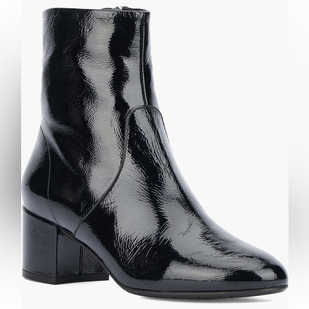 Aquatalia Lilianne Glossy patent Booties